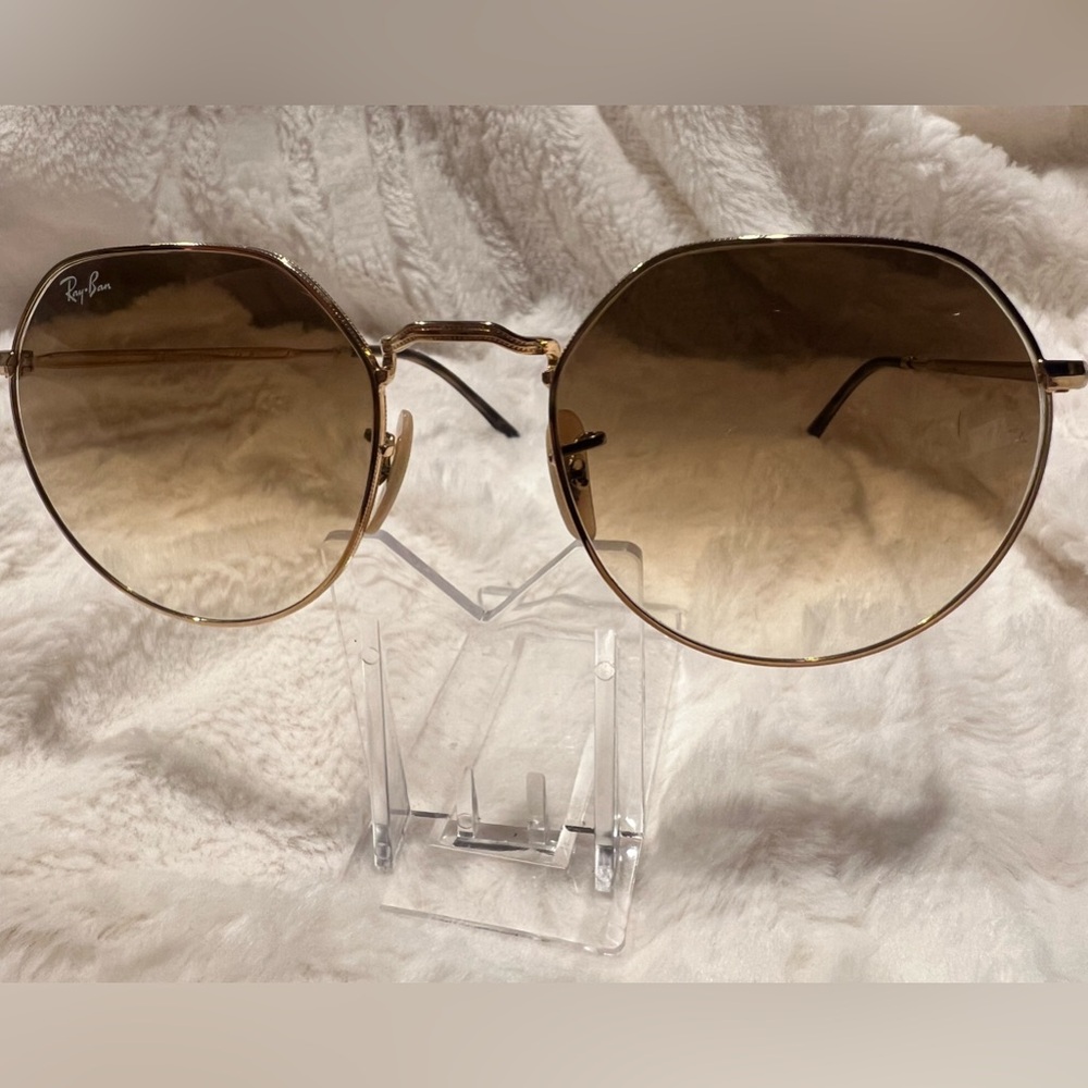 Ray-Ban women’s sunglasses gold